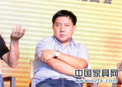 張鈞:針對電子商務(wù)需專門開辟一個新品牌 張鈞:針對電子商務(wù)需專門開辟一個新品牌