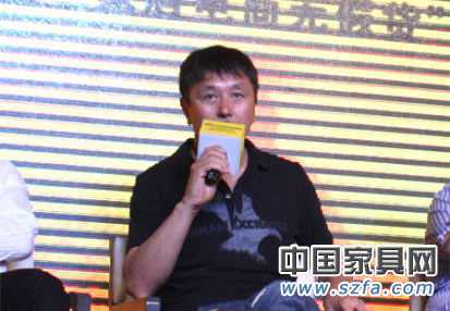 李泰巖:采用復(fù)牌方式 所有問題輕松解決(圖注) 李泰巖:采用復(fù)牌方式 所有問題輕松解決(圖注)