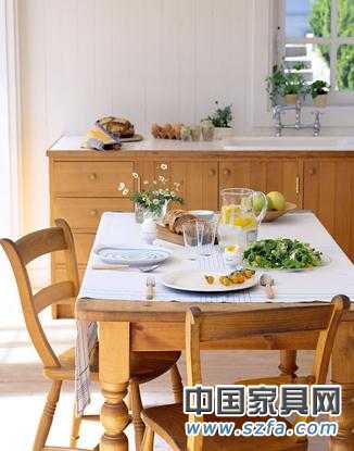 賣場高租金轉(zhuǎn)嫁消費者 家具廠商紛紛轉(zhuǎn)型&ldquo;觸網(wǎng)&rdquo;