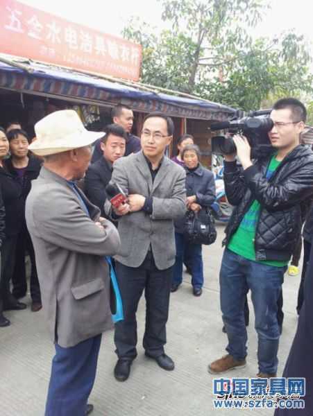 接送車奇怪遭遇圍堵 接送車奇怪遭遇圍堵