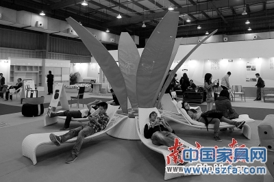 消費(fèi)者購買的不僅僅是家具，而是一個舒適的環(huán)境。李細(xì)華 攝