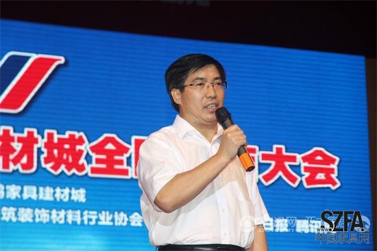 市委常委、常務副市長賴澤華出席并推介河源的發(fā)展優(yōu)勢 副本