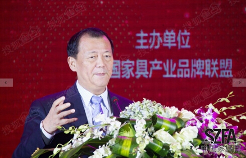 保育鈞、姚景源親切接見中國家具品牌節(jié)秘書長(zhǎng)