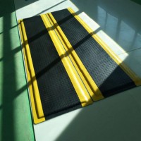 防靜電地墊，車間緩疲勞腳墊，卡優(yōu)無味防靜電桌墊